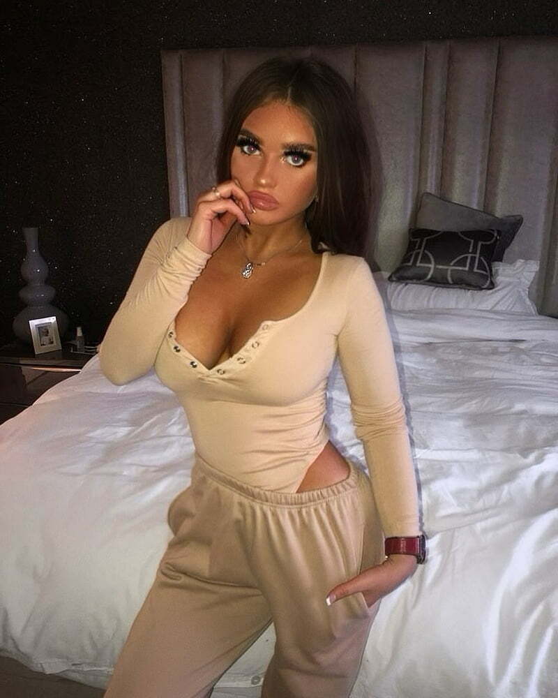 Индивидуалка Питера Лера с 3 размером груди предлагает интим услуги у метро Площадь Восстания  +7(981)155-42-85 - фото 2