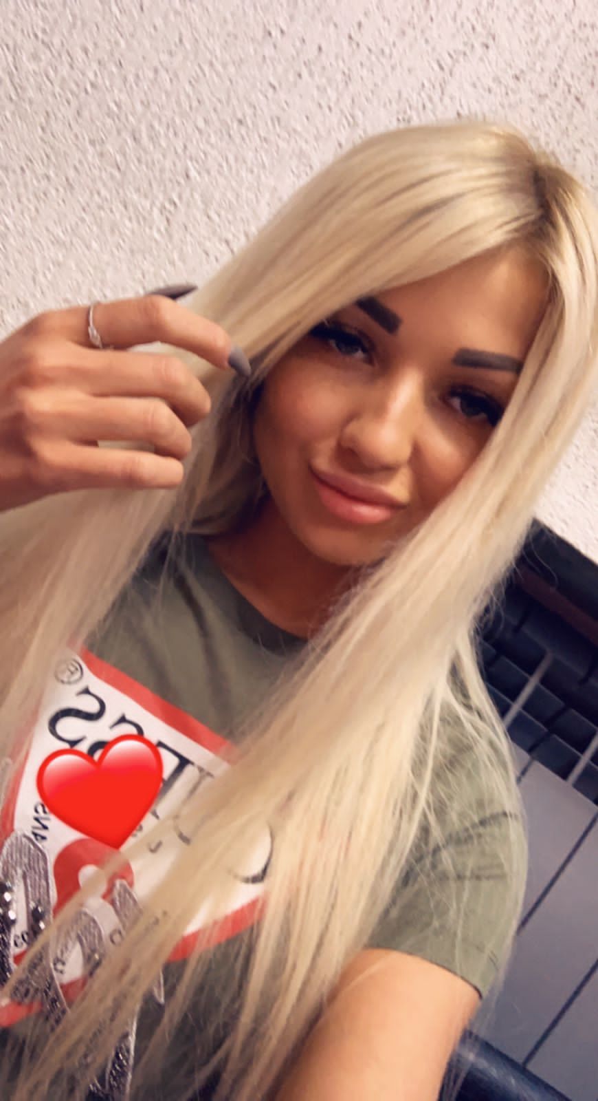 Индивидуалка Питера Стелла  с 3 размером груди предлагает интим услуги у метро Международная  +7(981)136-33-84 