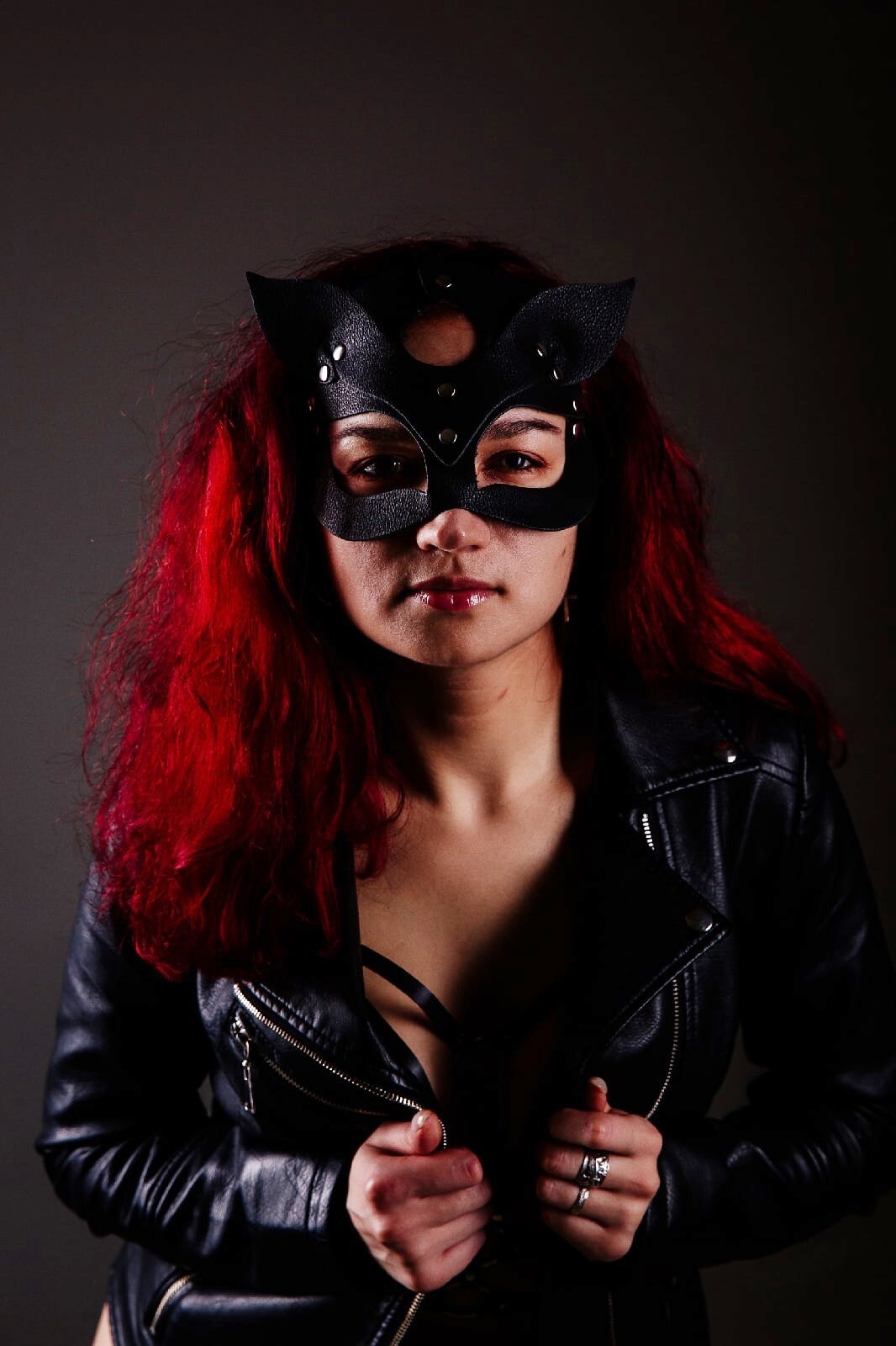 Проститутка Питера Ева с 3 размером груди предлагает интим услуги у метро Гостинный Двор  +7(981)136-33-84 