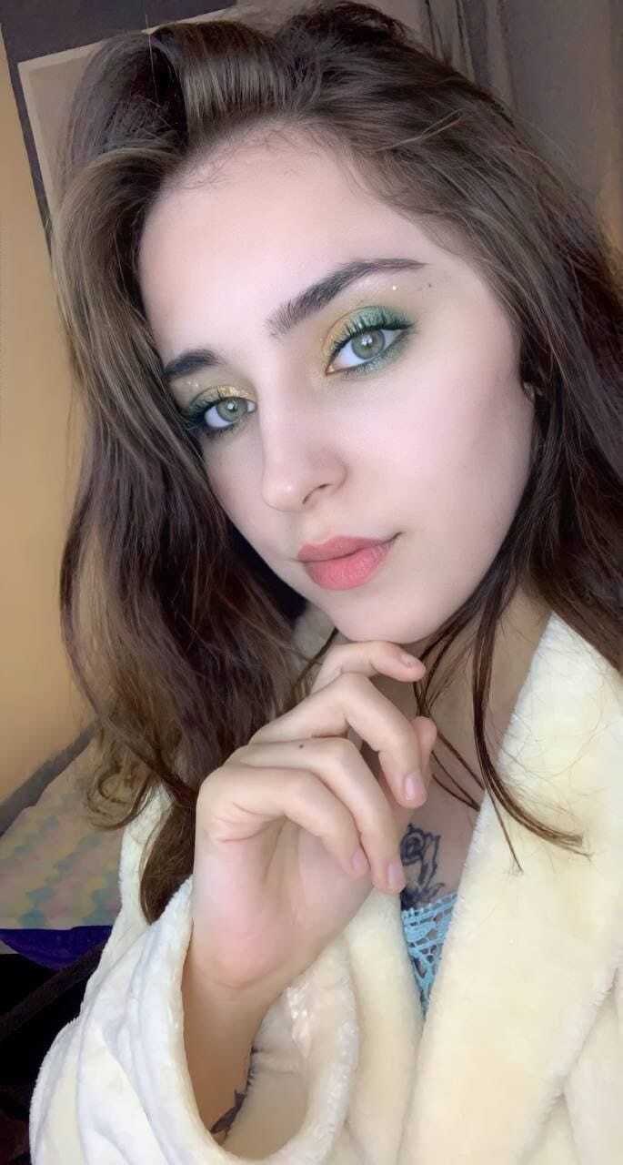 Проститутка Питера Оля с 2 размером груди предлагает интим услуги у метро Ладожская  +7(981)193-28-94 