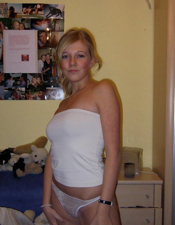 Индивидуалка Питера Вера с 3 размером груди предлагает интим услуги у метро Адмиралтейская  +7(911)263-24-68 