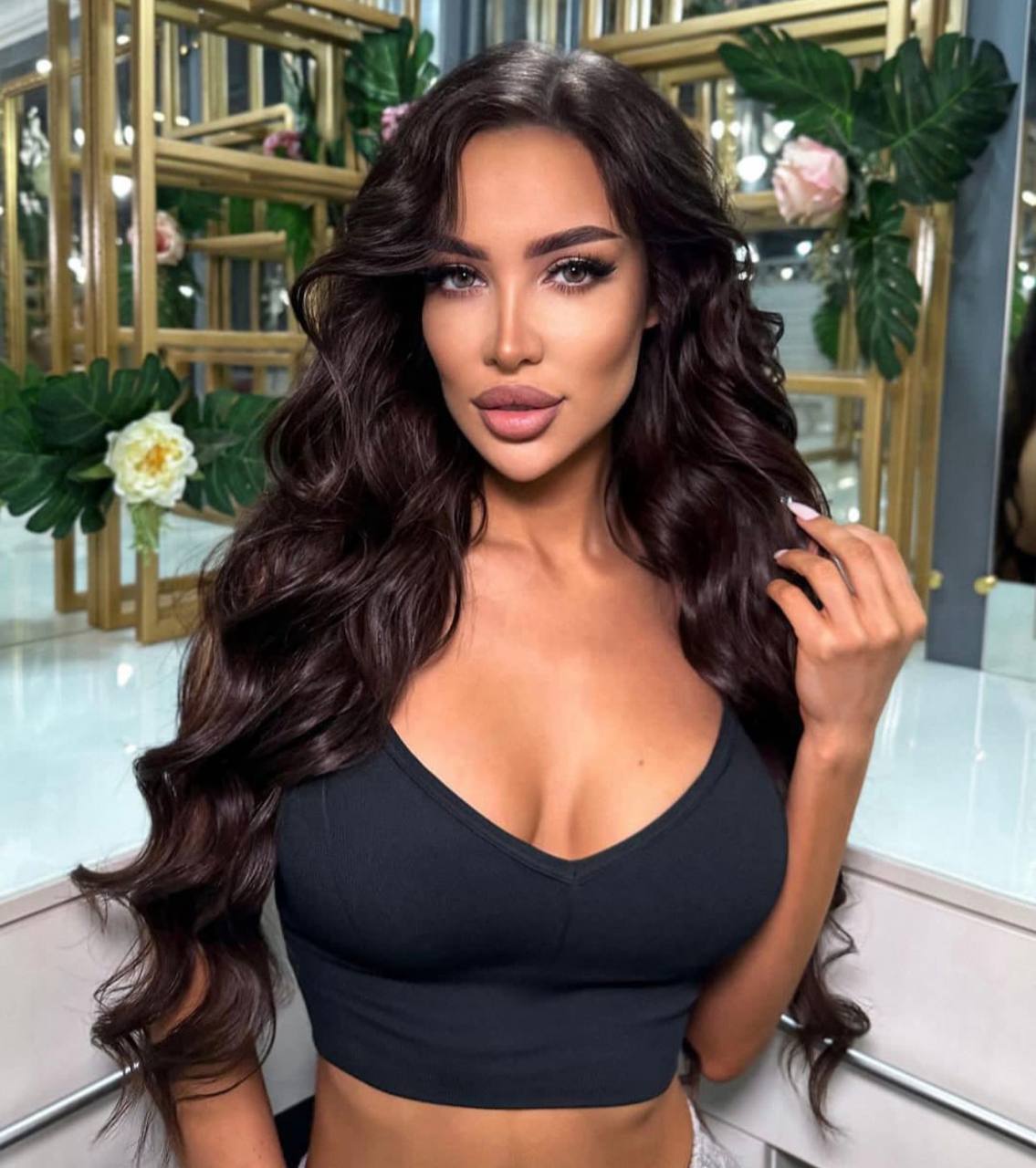 Проститутка Питера Мэри с 4 размером груди предлагает интим услуги у метро Горьковская  +7(921)946-51-44 